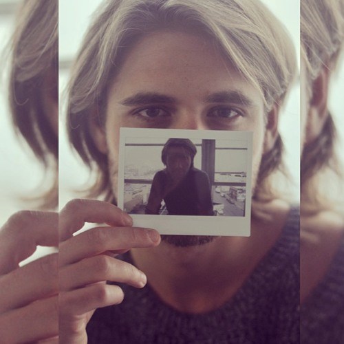 Michael Calfan - Nobody Does It Better (Radio Edit)